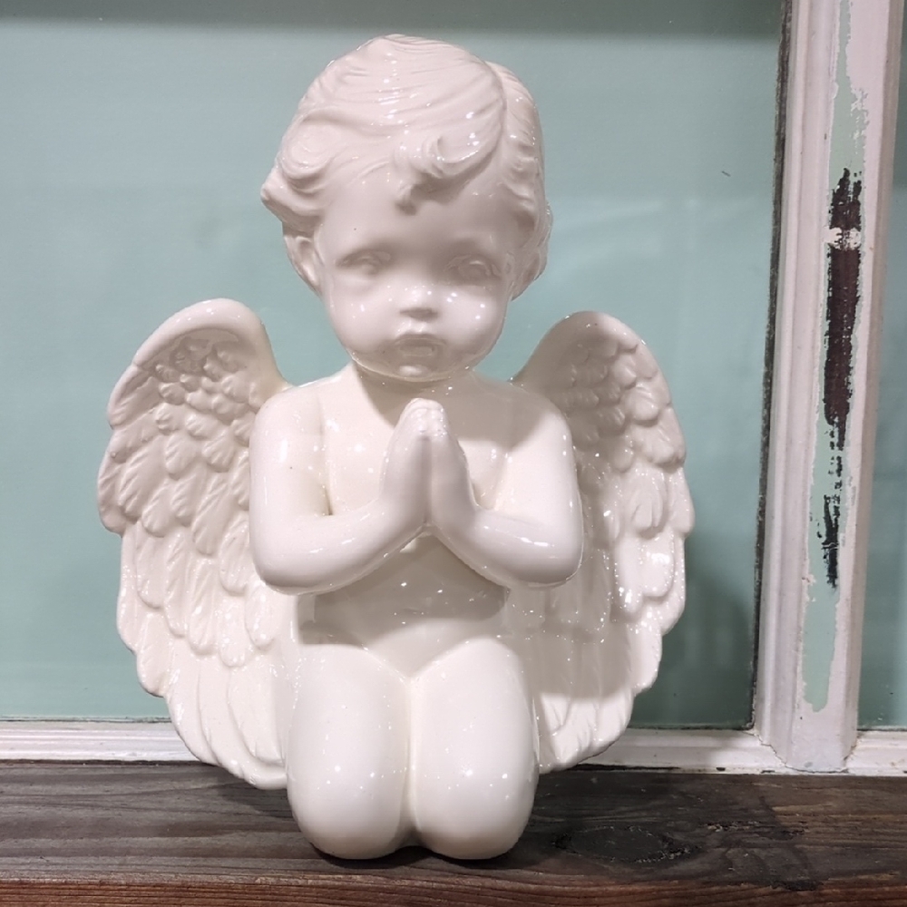 Vintage White Glaze Ceramic Praying Cherub. 7"